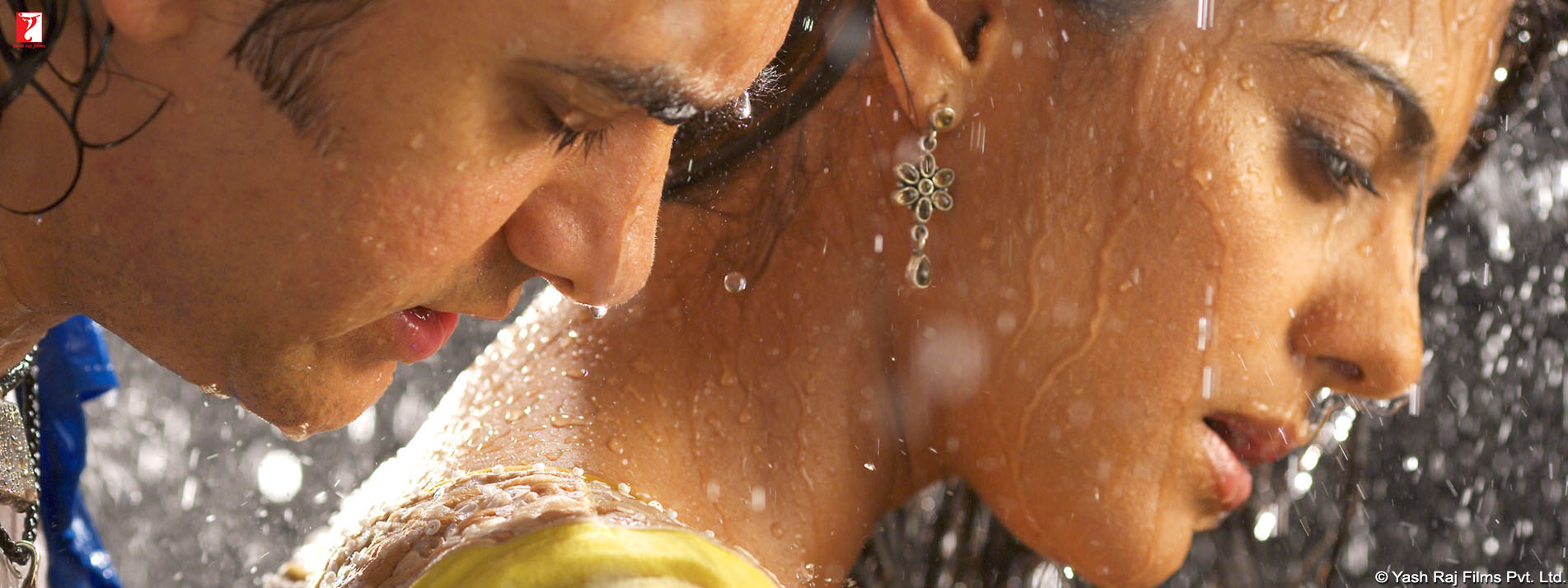 Aamir Khan & Kajol's Fanaa Movie - Video Songs, Movie Trailer, Cast ...